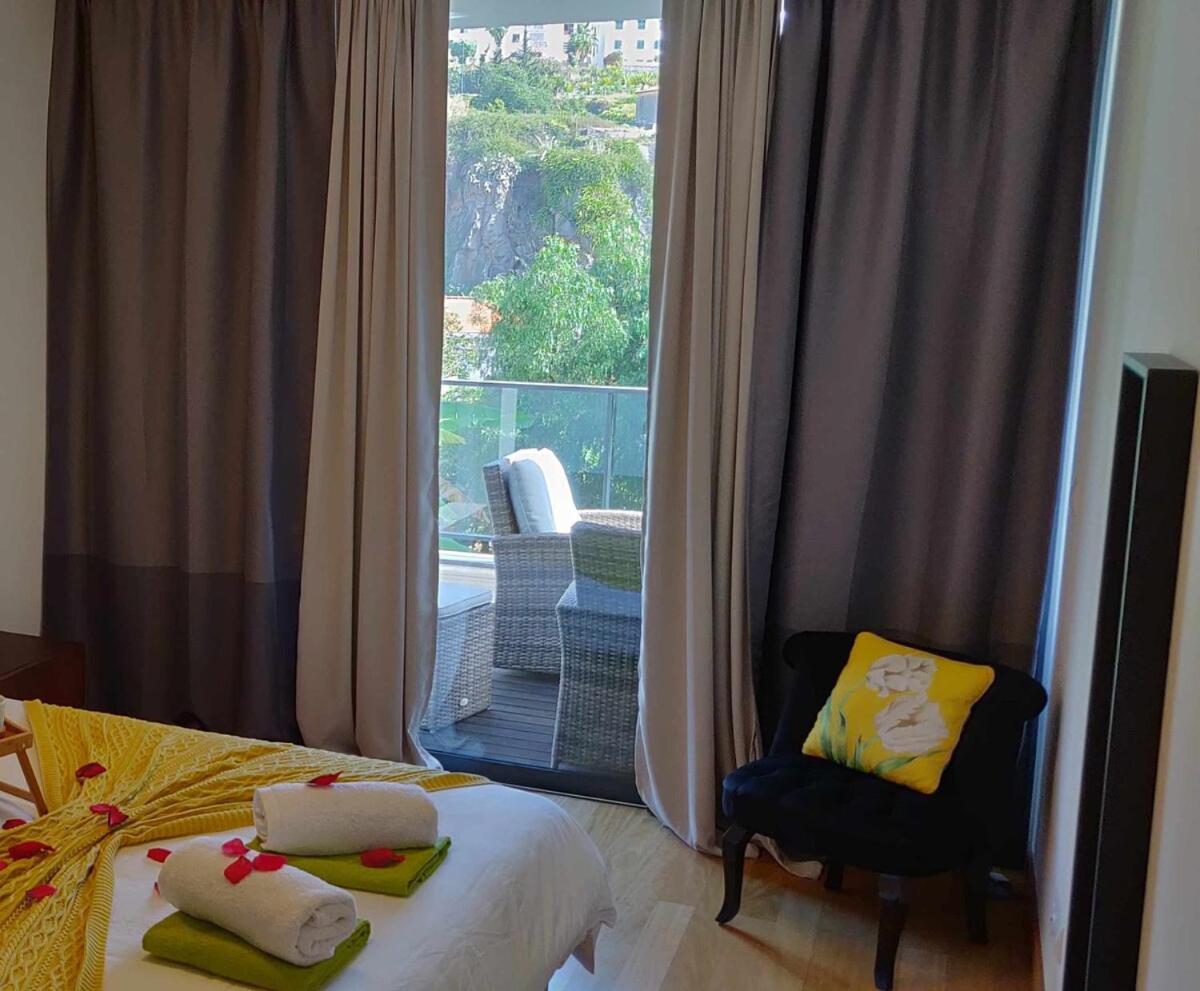 Condominio Zen Pearl-Luxury Com Piscina フンシャル エクステリア 写真