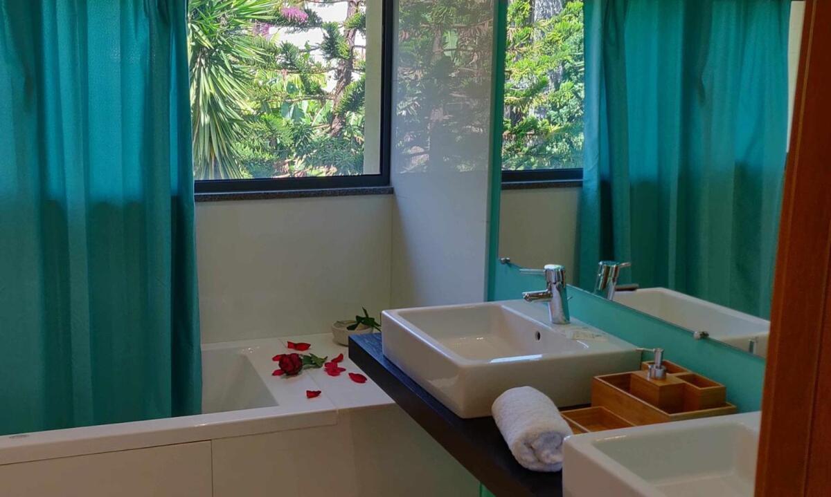 Condominio Zen Pearl-Luxury Com Piscina フンシャル エクステリア 写真